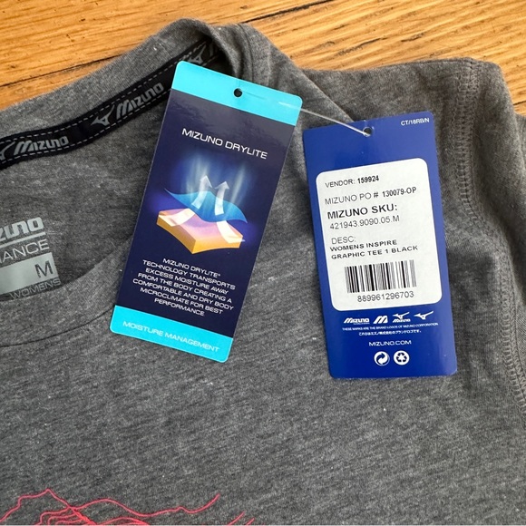 Mizuno Woman’s Tee - Picture 4 of 6